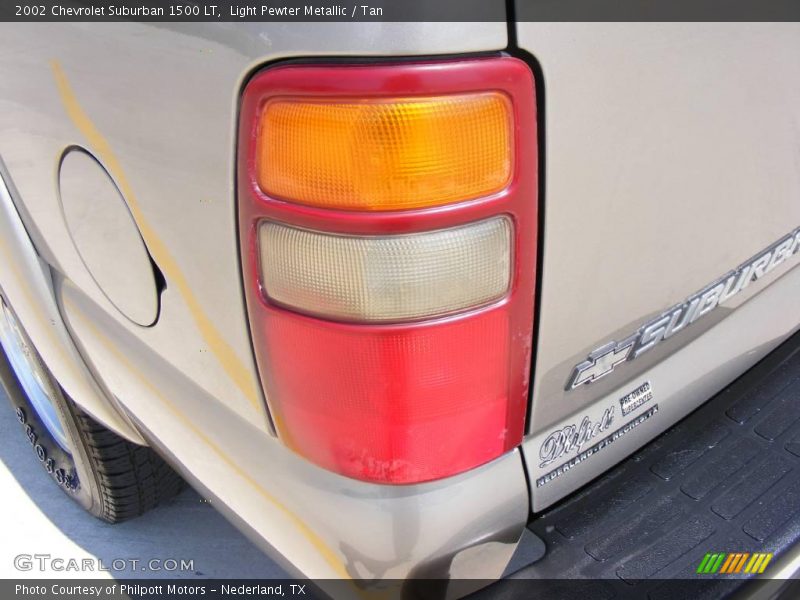 Light Pewter Metallic / Tan 2002 Chevrolet Suburban 1500 LT