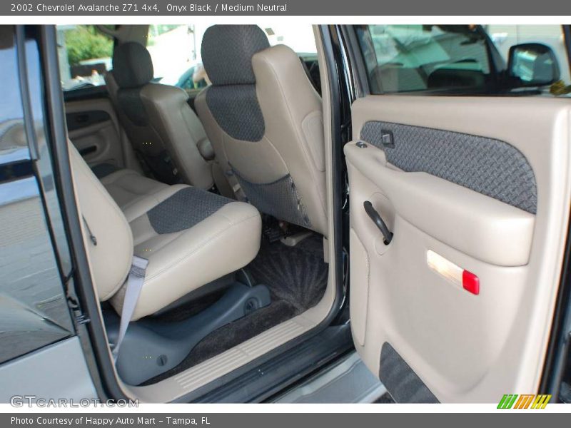 Onyx Black / Medium Neutral 2002 Chevrolet Avalanche Z71 4x4