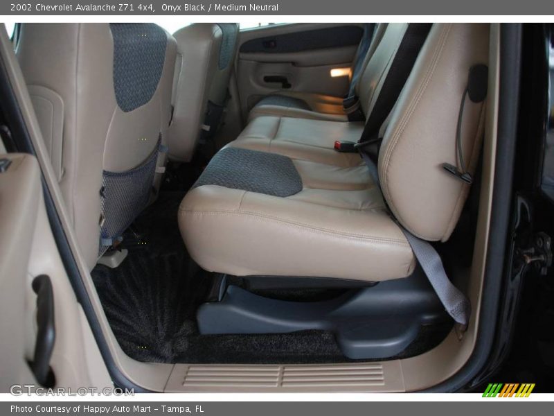 Onyx Black / Medium Neutral 2002 Chevrolet Avalanche Z71 4x4