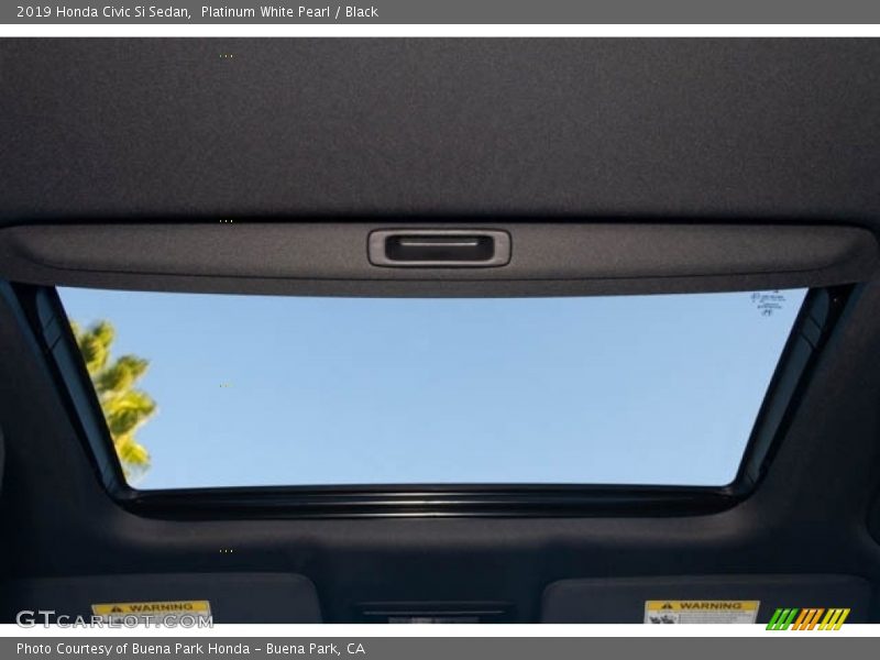 Platinum White Pearl / Black 2019 Honda Civic Si Sedan