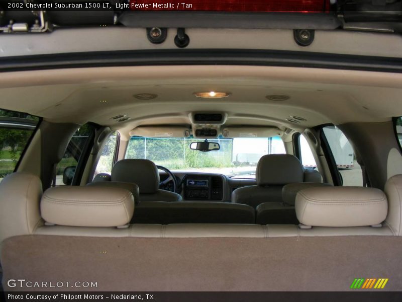 Light Pewter Metallic / Tan 2002 Chevrolet Suburban 1500 LT