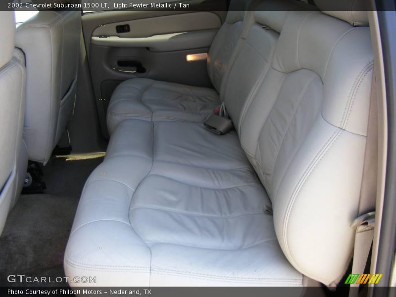 Light Pewter Metallic / Tan 2002 Chevrolet Suburban 1500 LT