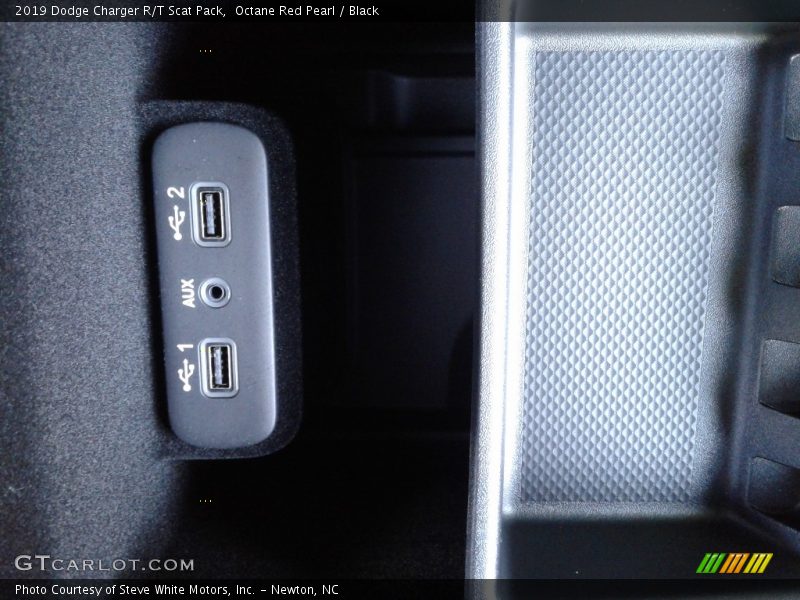 Octane Red Pearl / Black 2019 Dodge Charger R/T Scat Pack