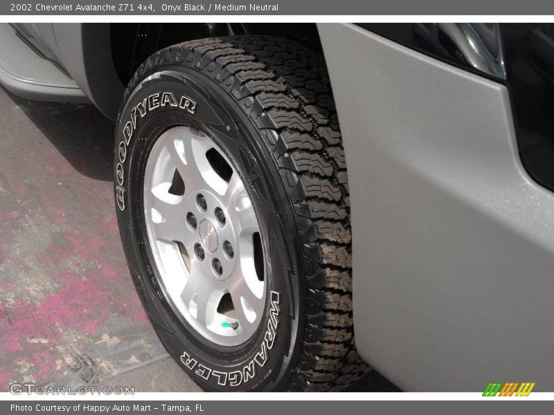 Onyx Black / Medium Neutral 2002 Chevrolet Avalanche Z71 4x4