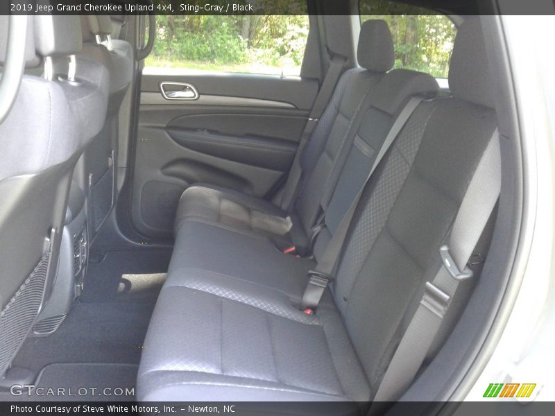 Sting-Gray / Black 2019 Jeep Grand Cherokee Upland 4x4