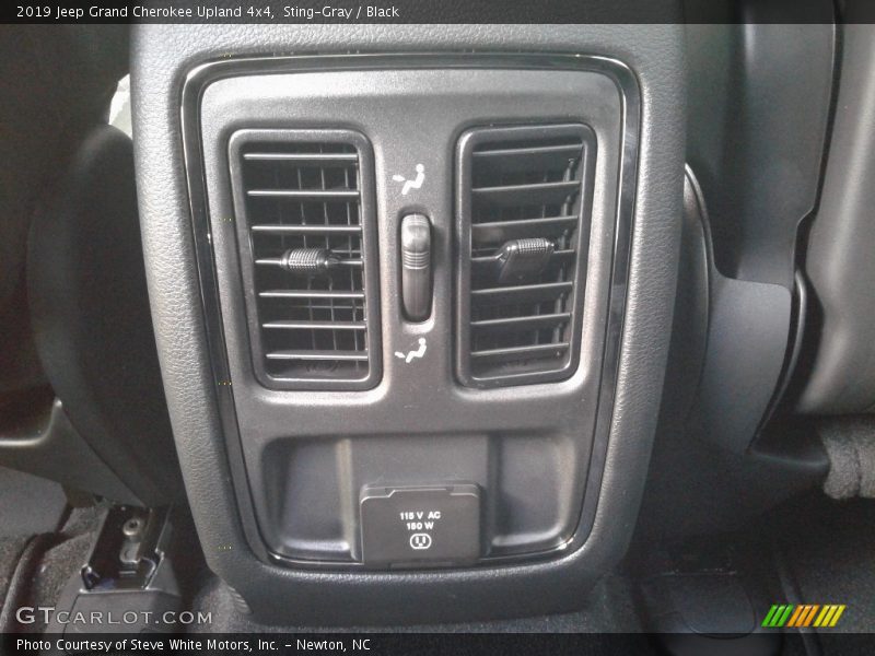 Sting-Gray / Black 2019 Jeep Grand Cherokee Upland 4x4