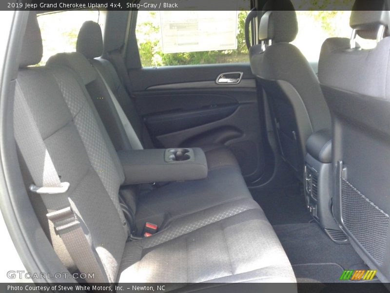 Sting-Gray / Black 2019 Jeep Grand Cherokee Upland 4x4