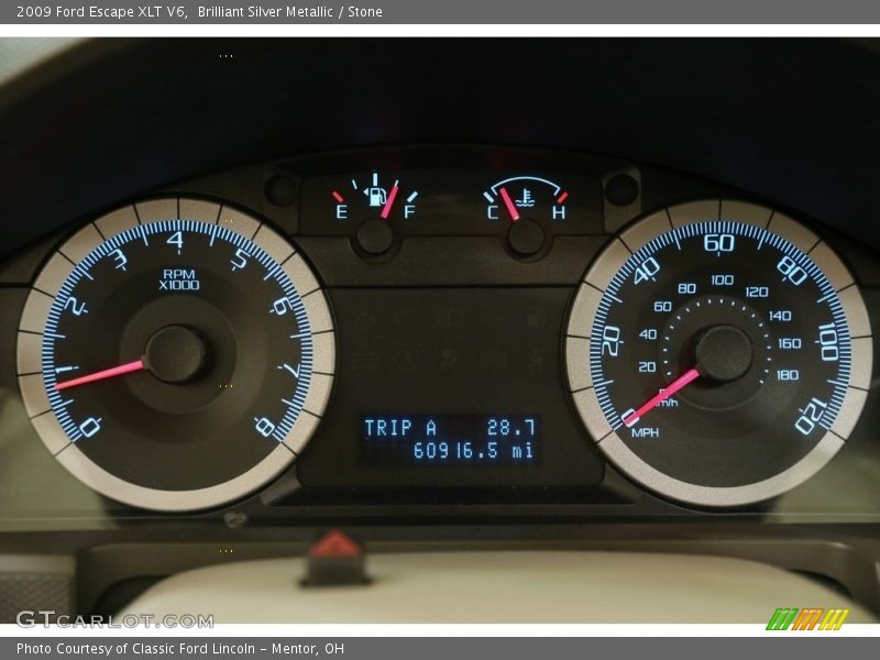 Brilliant Silver Metallic / Stone 2009 Ford Escape XLT V6