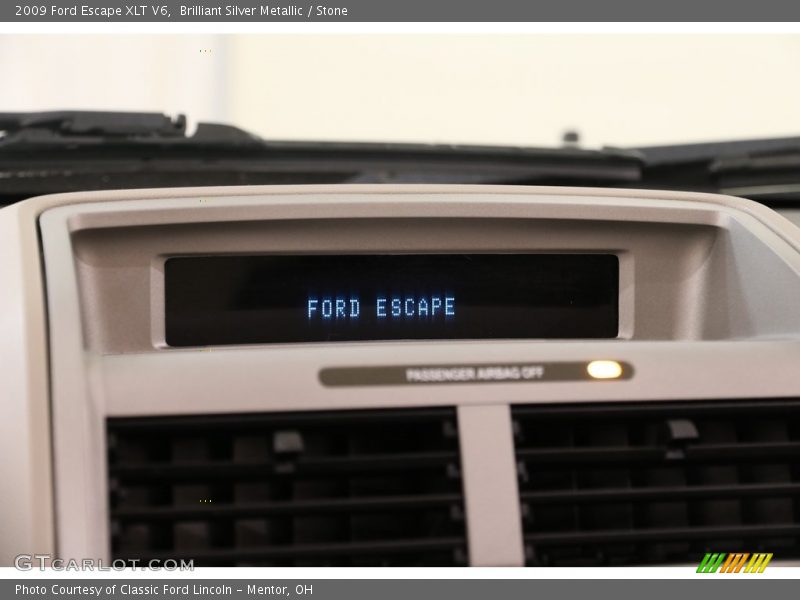 Brilliant Silver Metallic / Stone 2009 Ford Escape XLT V6