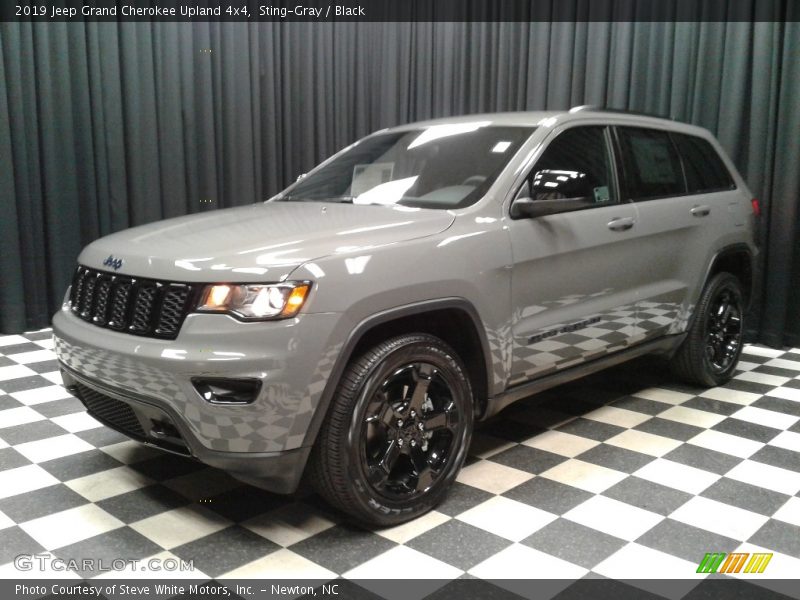 Sting-Gray / Black 2019 Jeep Grand Cherokee Upland 4x4