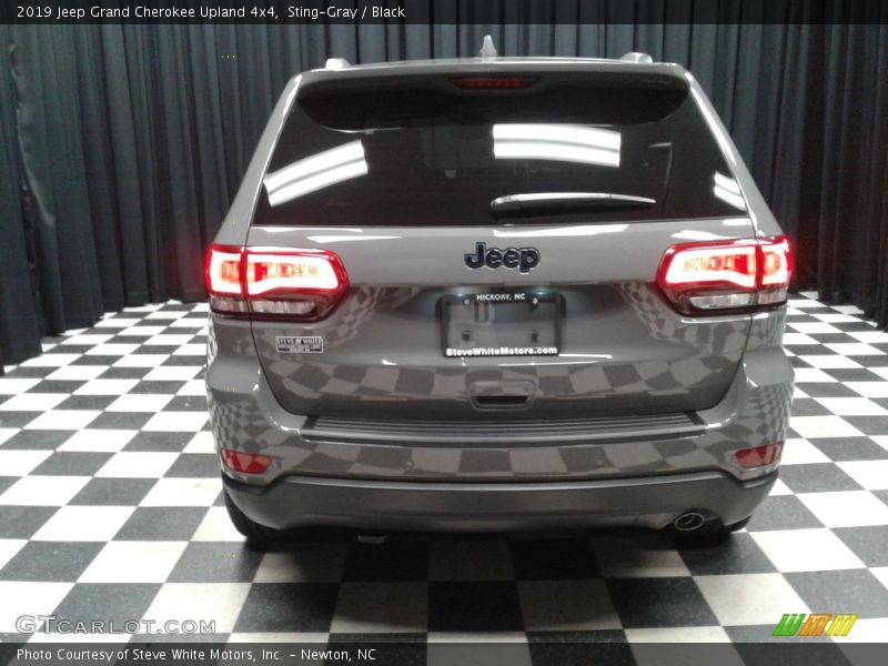 Sting-Gray / Black 2019 Jeep Grand Cherokee Upland 4x4
