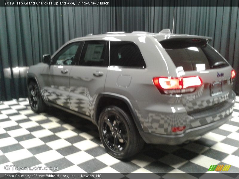 Sting-Gray / Black 2019 Jeep Grand Cherokee Upland 4x4