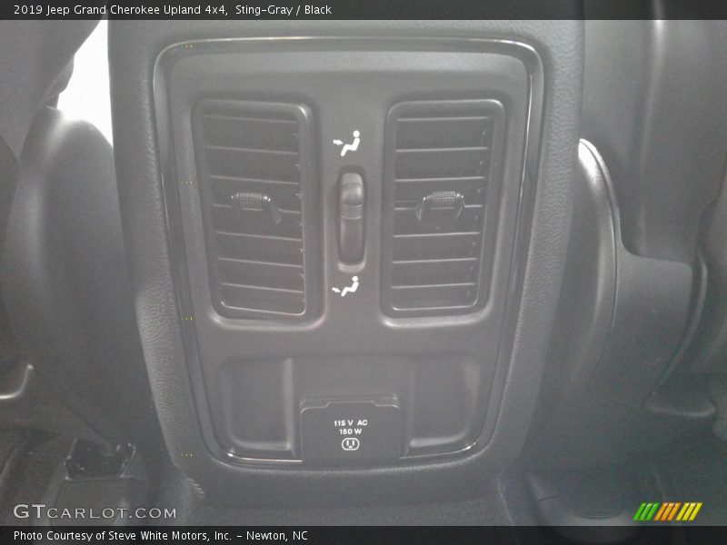 Sting-Gray / Black 2019 Jeep Grand Cherokee Upland 4x4