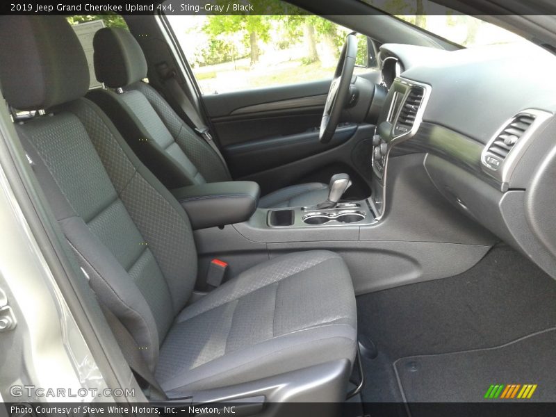 Sting-Gray / Black 2019 Jeep Grand Cherokee Upland 4x4