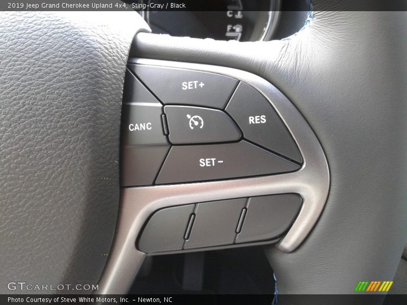 Sting-Gray / Black 2019 Jeep Grand Cherokee Upland 4x4