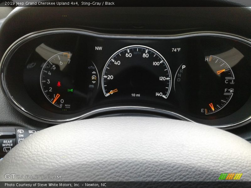 Sting-Gray / Black 2019 Jeep Grand Cherokee Upland 4x4