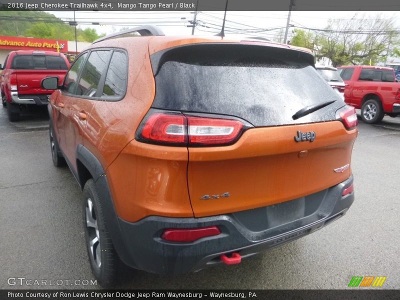 Mango Tango Pearl / Black 2016 Jeep Cherokee Trailhawk 4x4