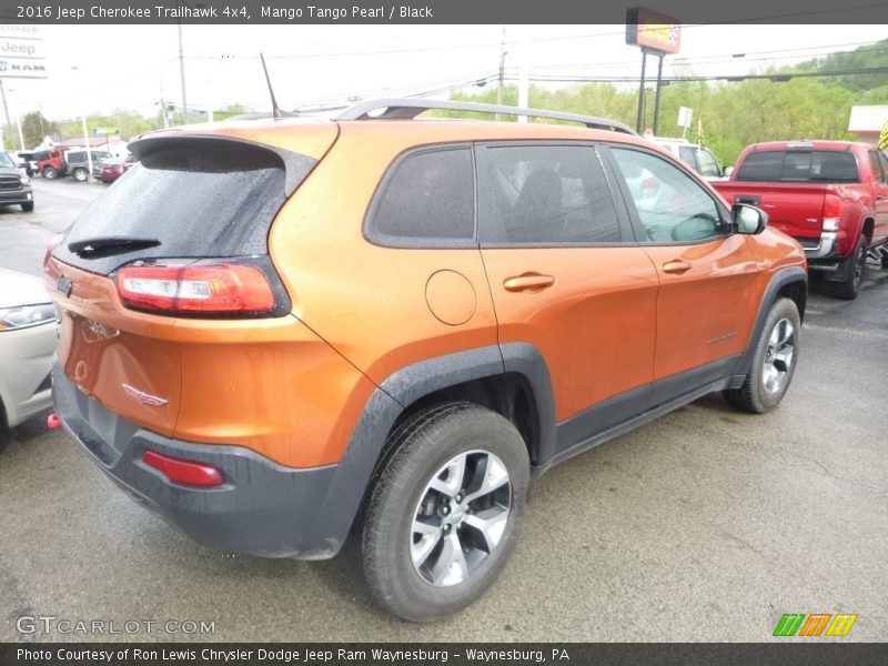 Mango Tango Pearl / Black 2016 Jeep Cherokee Trailhawk 4x4