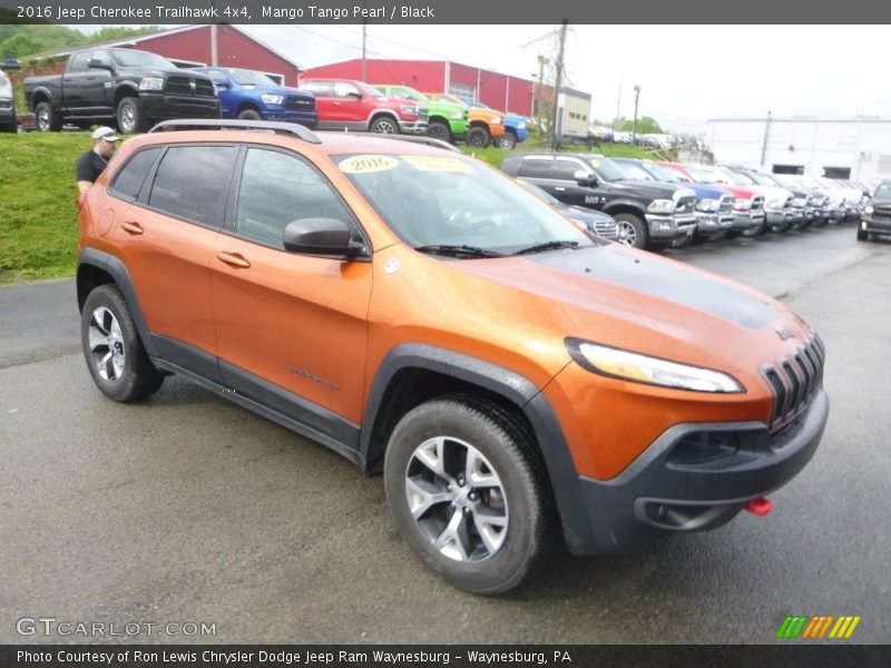 Mango Tango Pearl / Black 2016 Jeep Cherokee Trailhawk 4x4