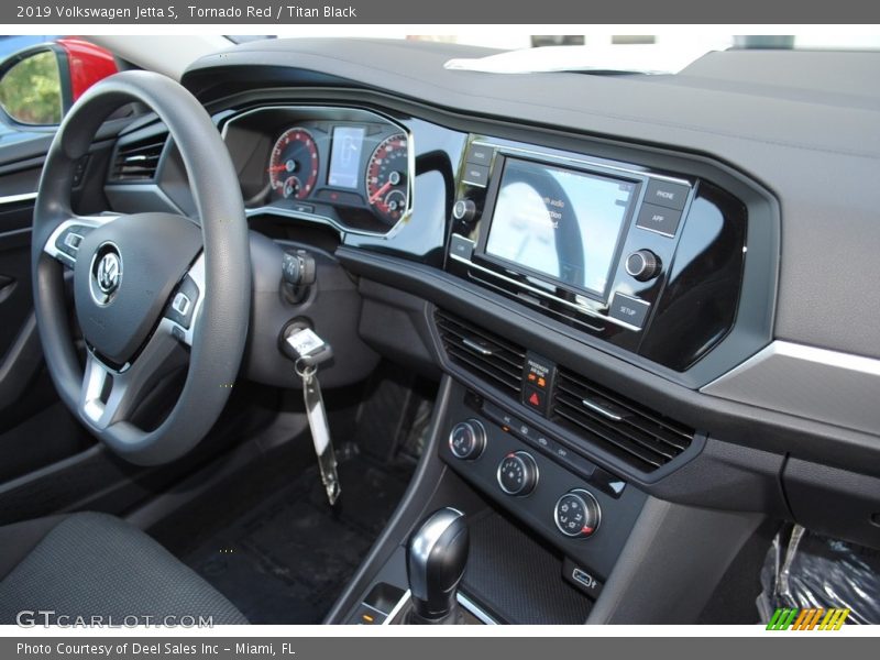 Tornado Red / Titan Black 2019 Volkswagen Jetta S