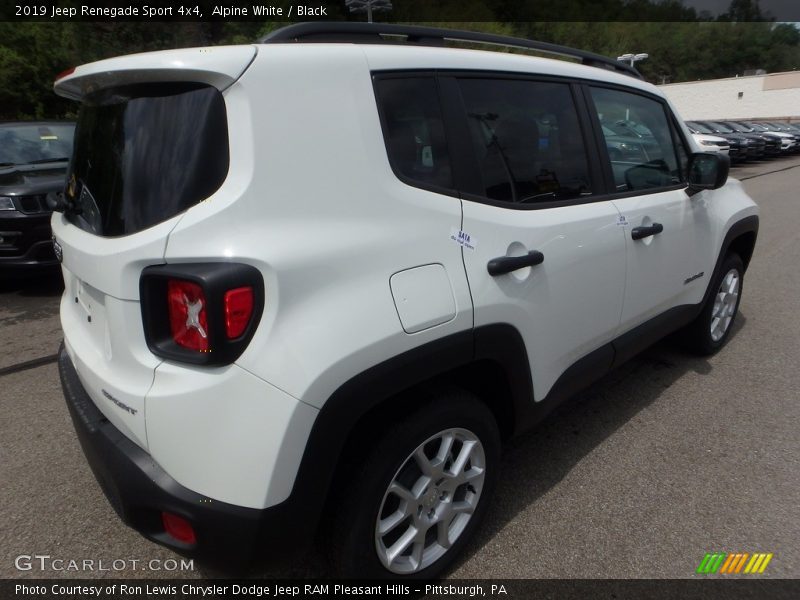 Alpine White / Black 2019 Jeep Renegade Sport 4x4