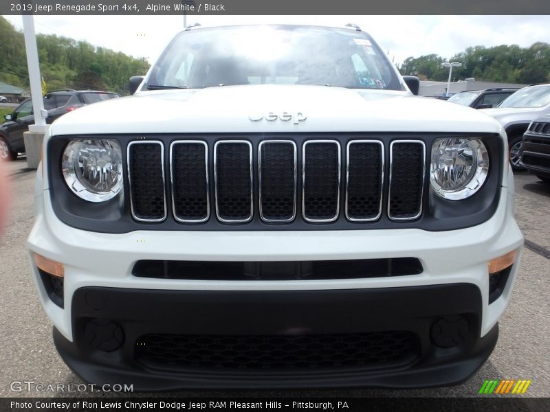 Alpine White / Black 2019 Jeep Renegade Sport 4x4