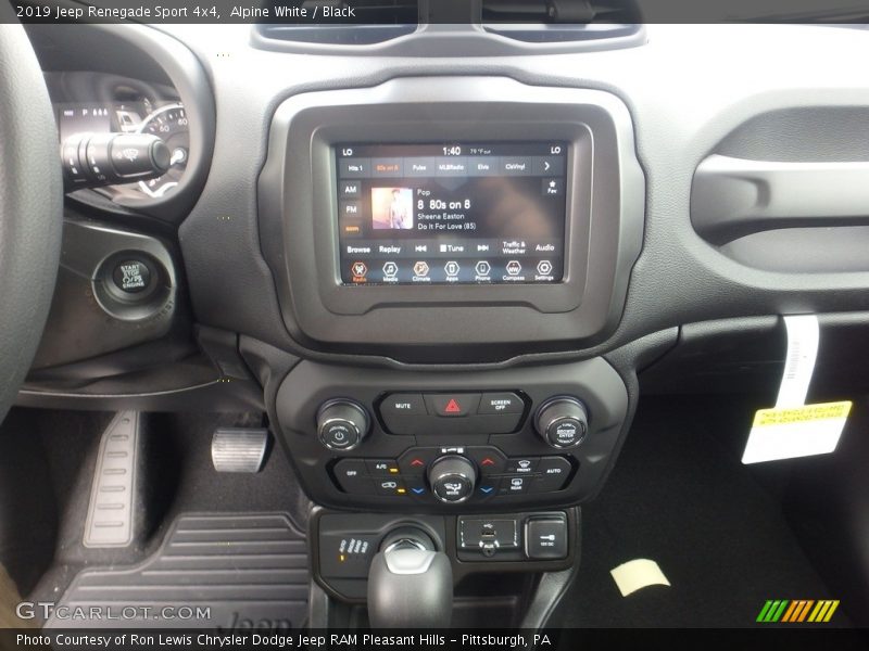 Alpine White / Black 2019 Jeep Renegade Sport 4x4