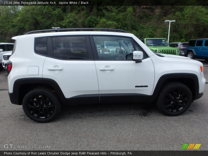 Alpine White / Black 2019 Jeep Renegade Altitude 4x4