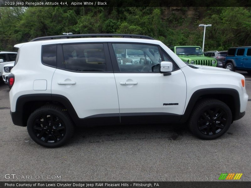 Alpine White / Black 2019 Jeep Renegade Altitude 4x4