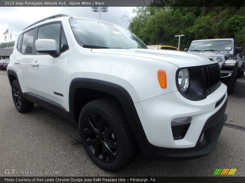 Alpine White / Black 2019 Jeep Renegade Altitude 4x4