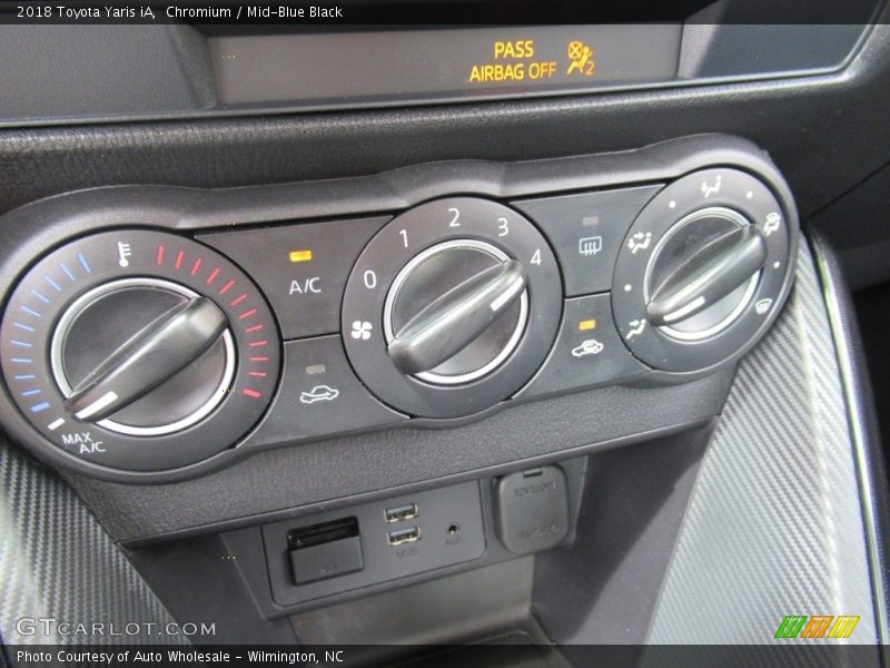 Chromium / Mid-Blue Black 2018 Toyota Yaris iA