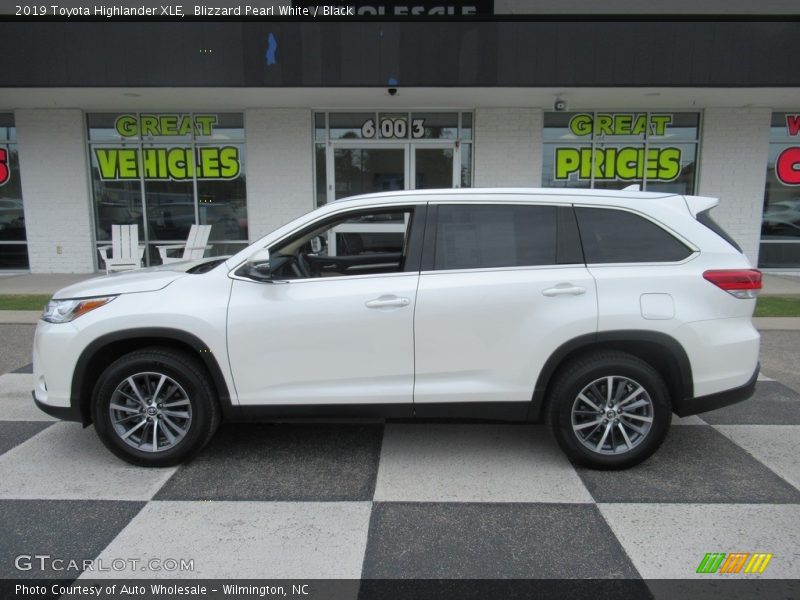 Blizzard Pearl White / Black 2019 Toyota Highlander XLE