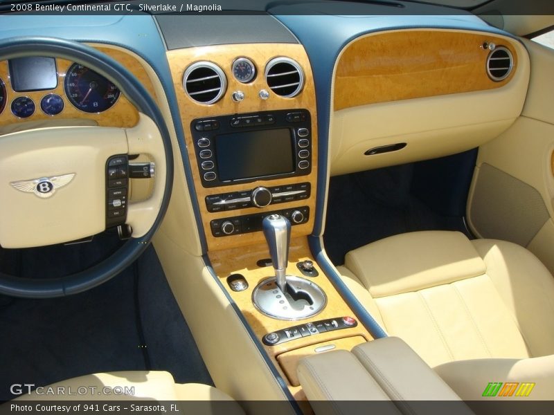 Dashboard of 2008 Continental GTC 