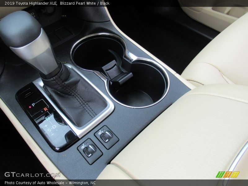 Blizzard Pearl White / Black 2019 Toyota Highlander XLE
