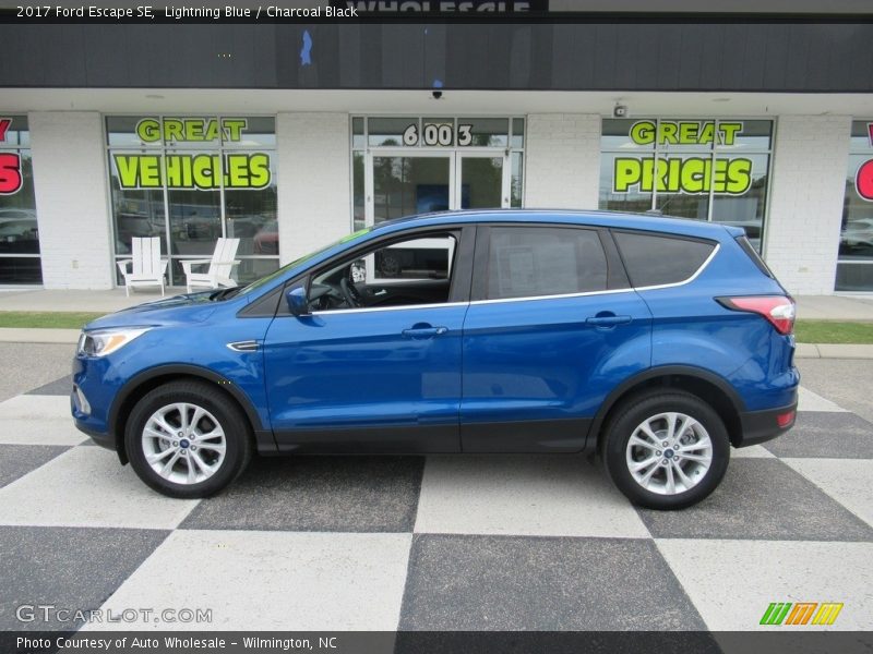 Lightning Blue / Charcoal Black 2017 Ford Escape SE