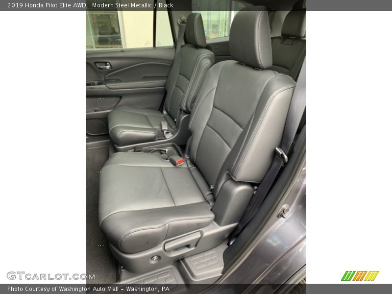 Modern Steel Metallic / Black 2019 Honda Pilot Elite AWD