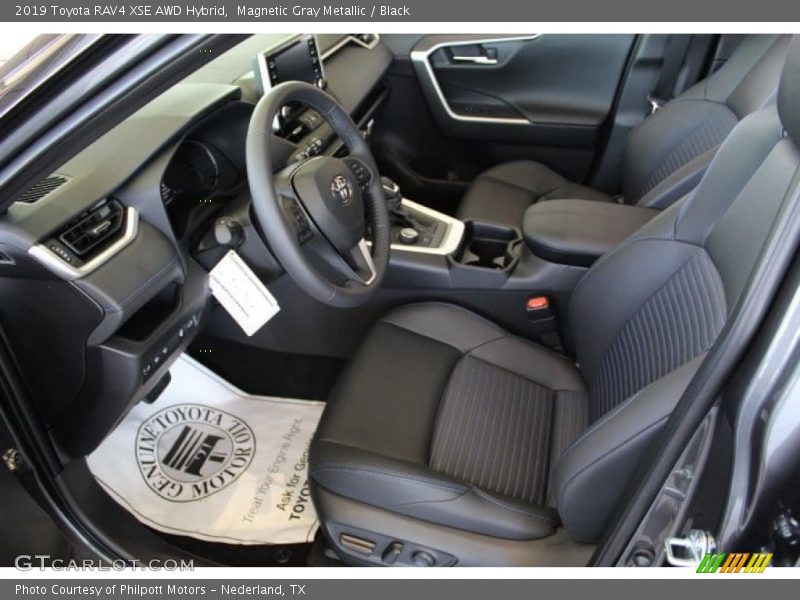 Magnetic Gray Metallic / Black 2019 Toyota RAV4 XSE AWD Hybrid