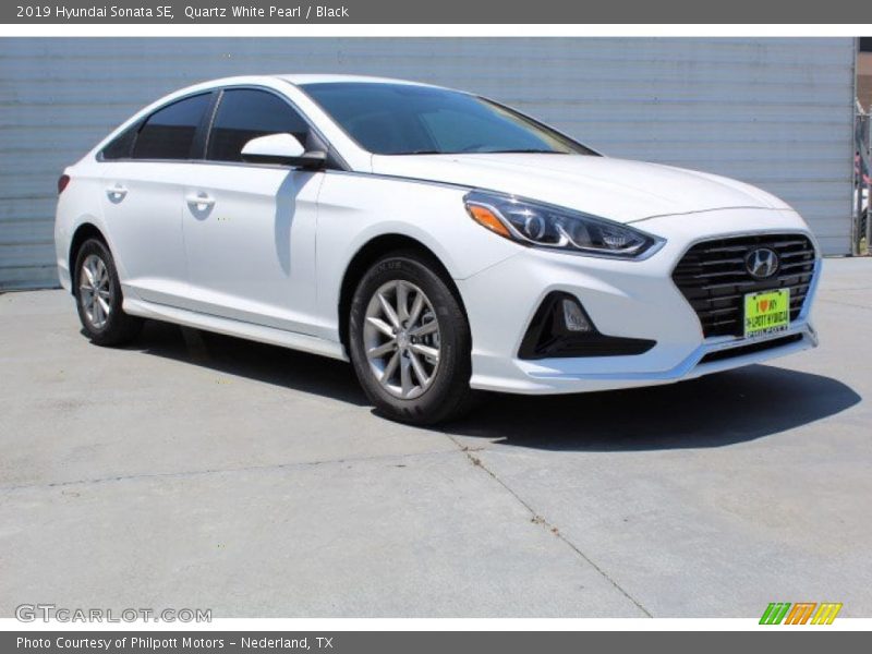 Quartz White Pearl / Black 2019 Hyundai Sonata SE