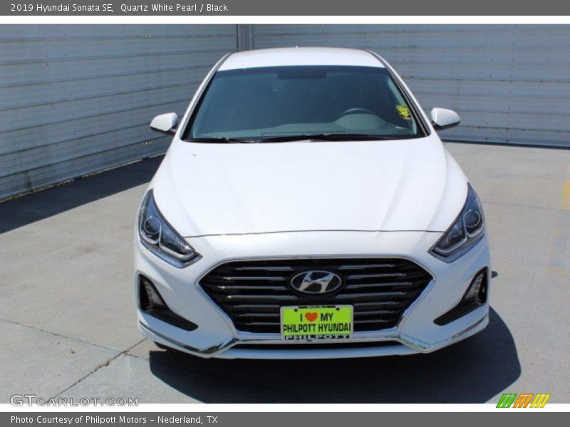 Quartz White Pearl / Black 2019 Hyundai Sonata SE