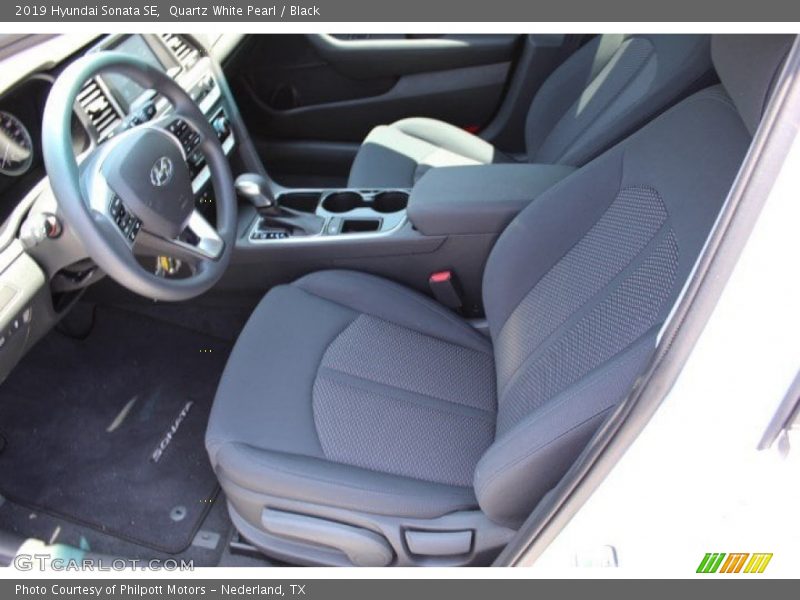 Quartz White Pearl / Black 2019 Hyundai Sonata SE