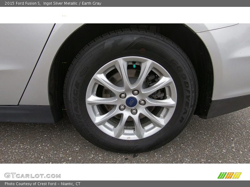 Ingot Silver Metallic / Earth Gray 2015 Ford Fusion S