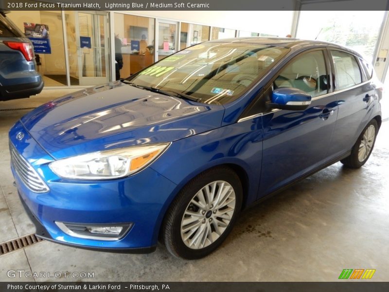 Front 3/4 View of 2018 Focus Titanium Hatch