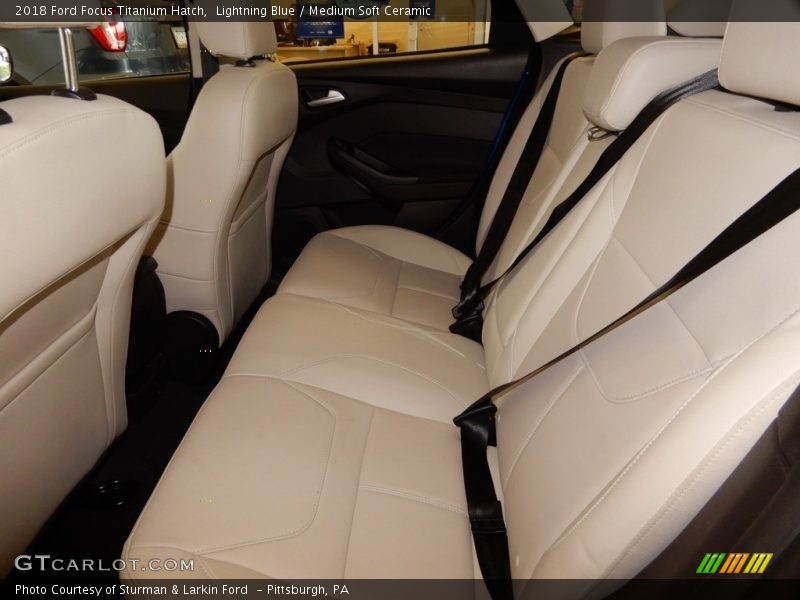 Lightning Blue / Medium Soft Ceramic 2018 Ford Focus Titanium Hatch