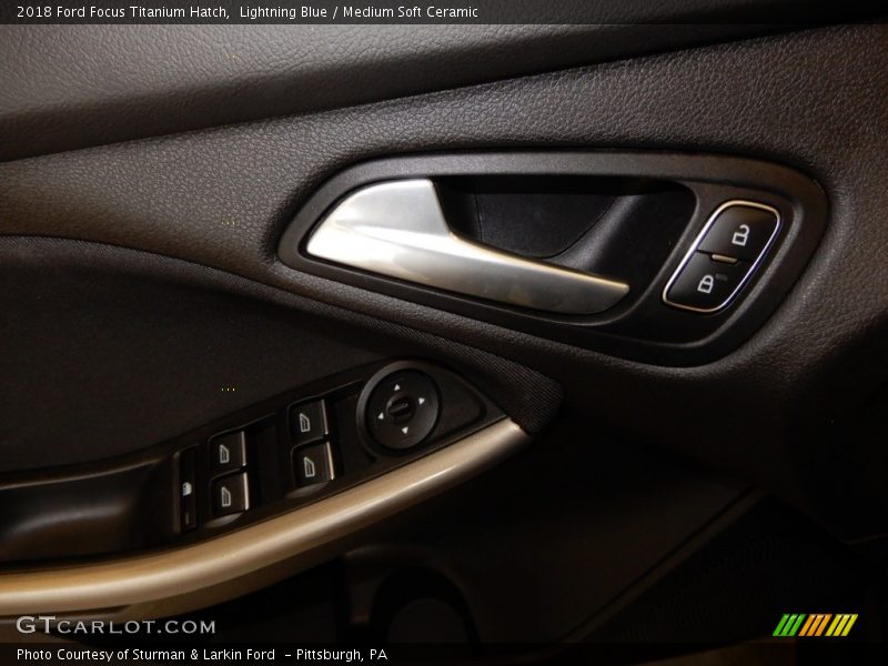 Lightning Blue / Medium Soft Ceramic 2018 Ford Focus Titanium Hatch