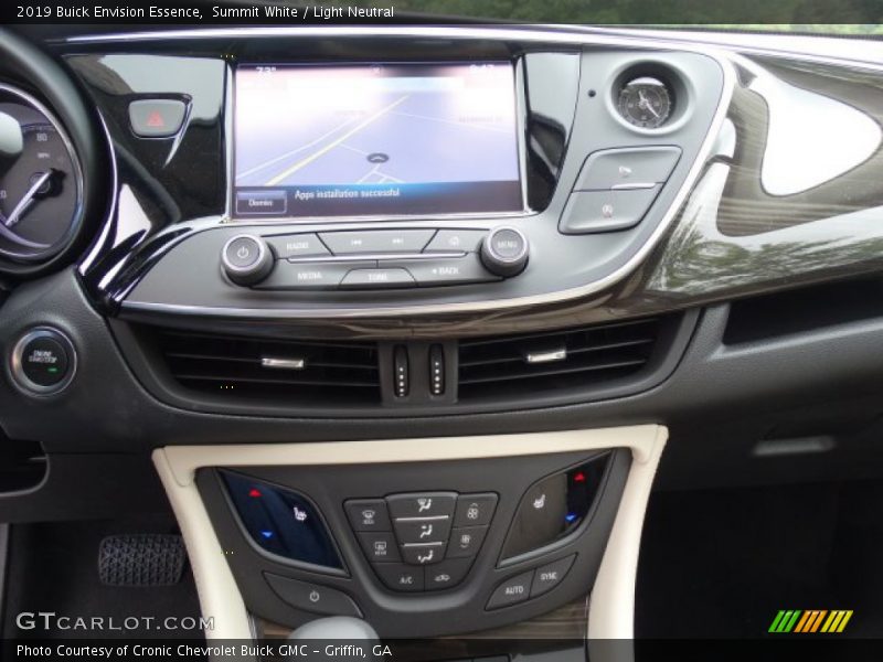Summit White / Light Neutral 2019 Buick Envision Essence