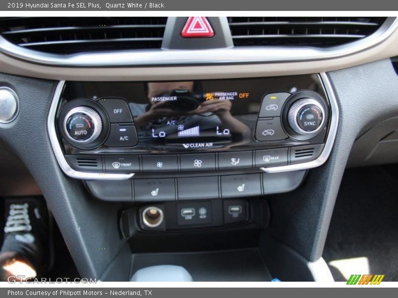 Quartz White / Black 2019 Hyundai Santa Fe SEL Plus