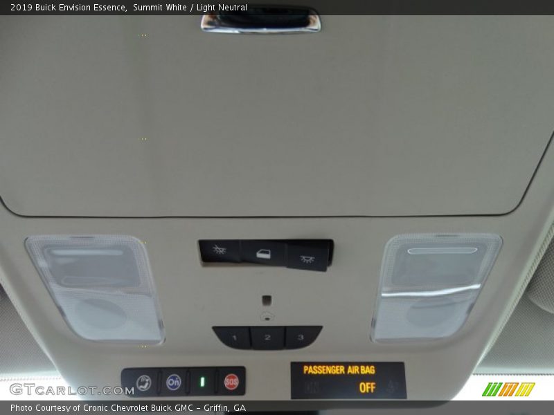 Summit White / Light Neutral 2019 Buick Envision Essence