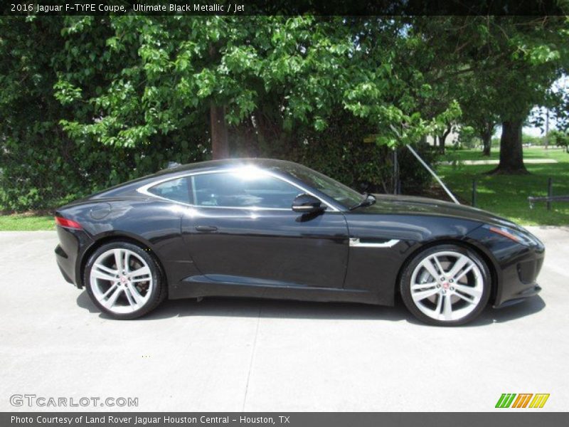 Ultimate Black Metallic / Jet 2016 Jaguar F-TYPE Coupe