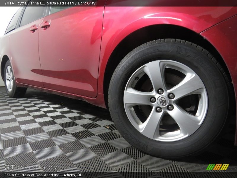 Salsa Red Pearl / Light Gray 2014 Toyota Sienna LE