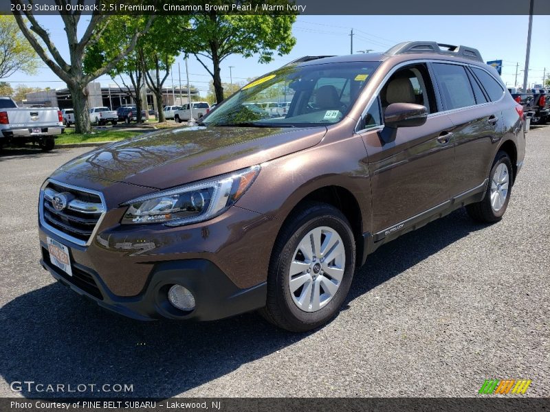 Front 3/4 View of 2019 Outback 2.5i Premium